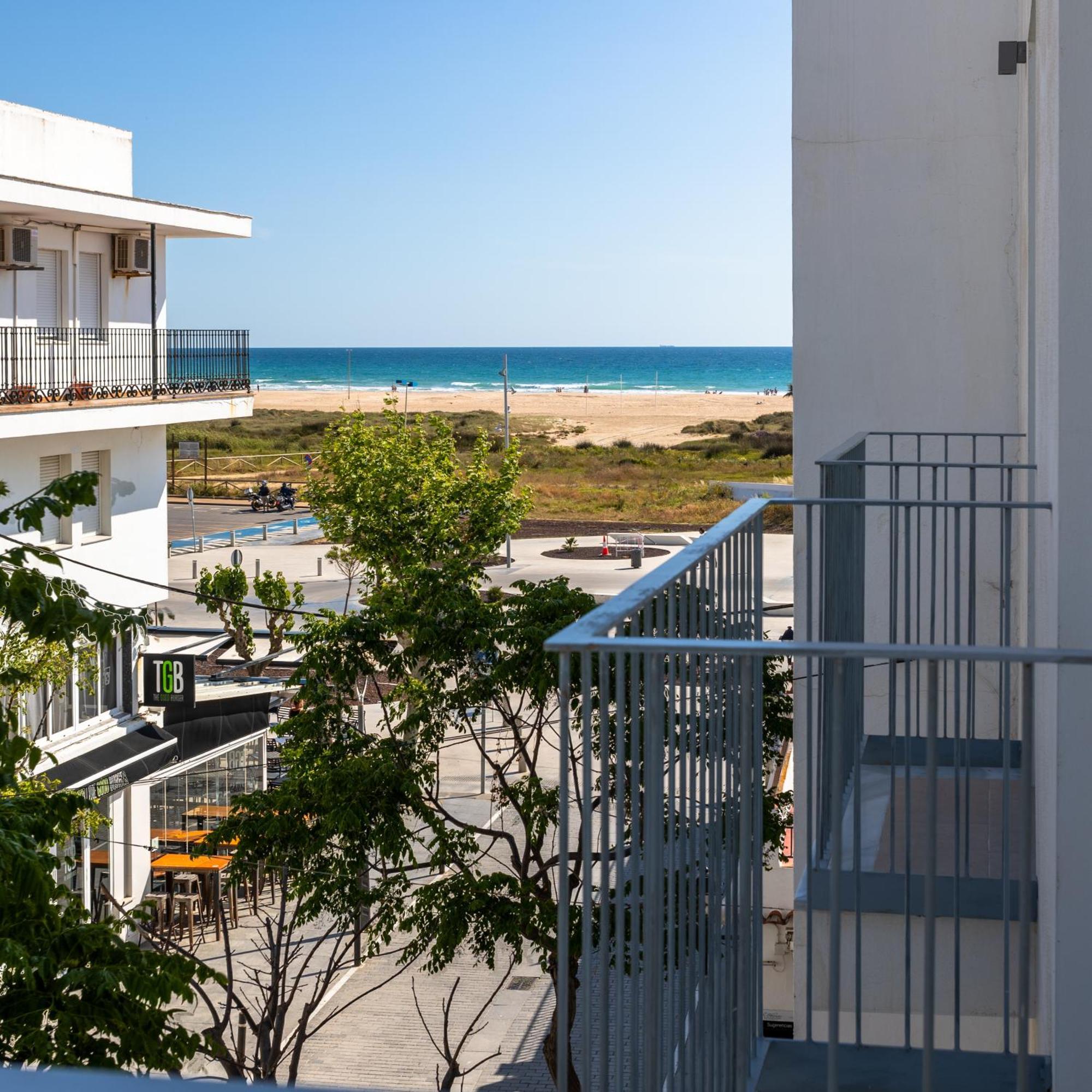 Hotel Oasis Centro Conil De La Frontera Exterior photo